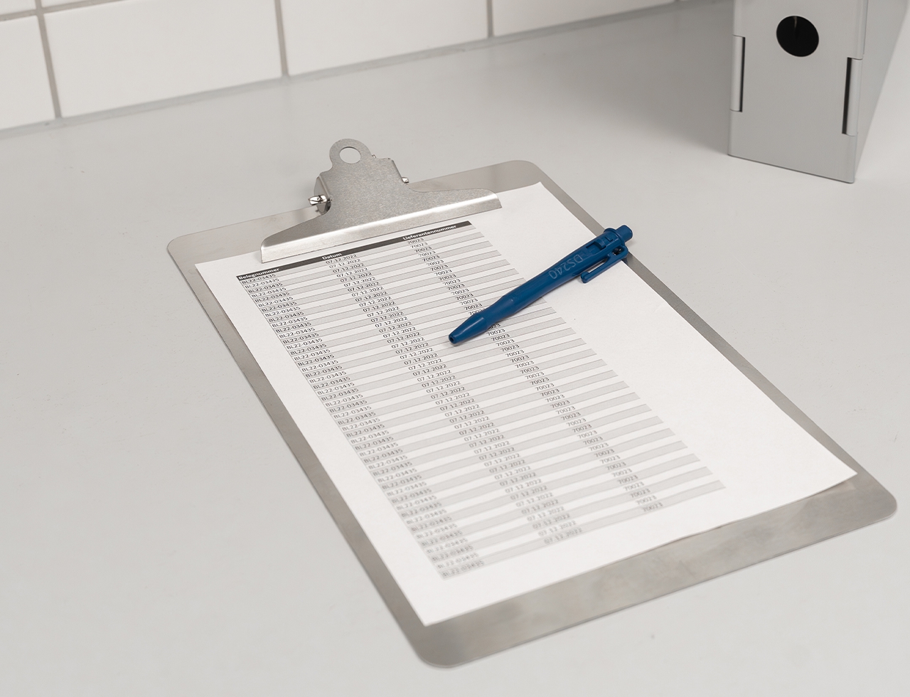 Edelstahl Klemmbrett A4 KIAN (detektierbar)